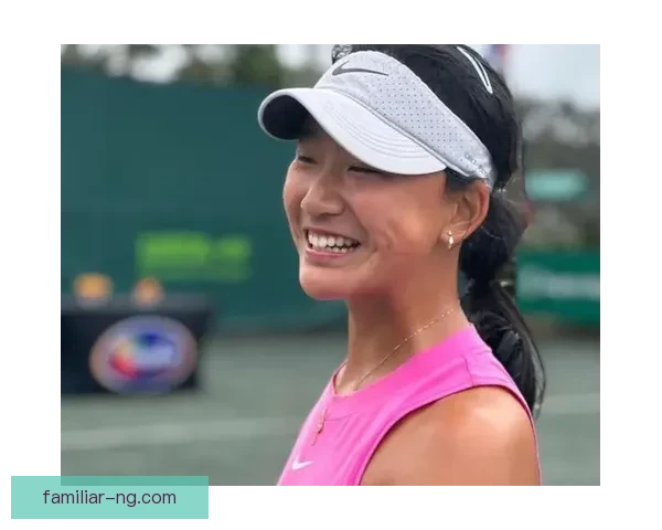 中国网球新星亮相巴黎大师赛 直落两盘晋级八强创个人最佳战绩